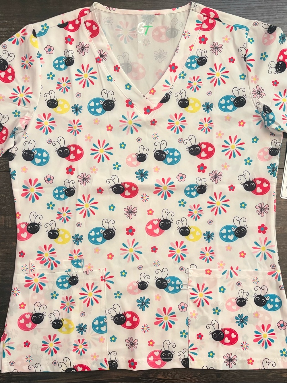 Women’s scrubs top